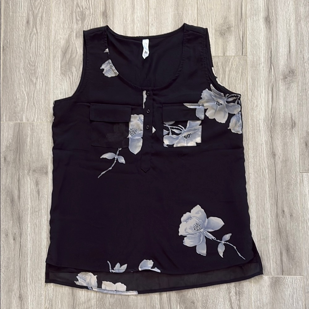 Chic Black Floral Sleeveless Blouse